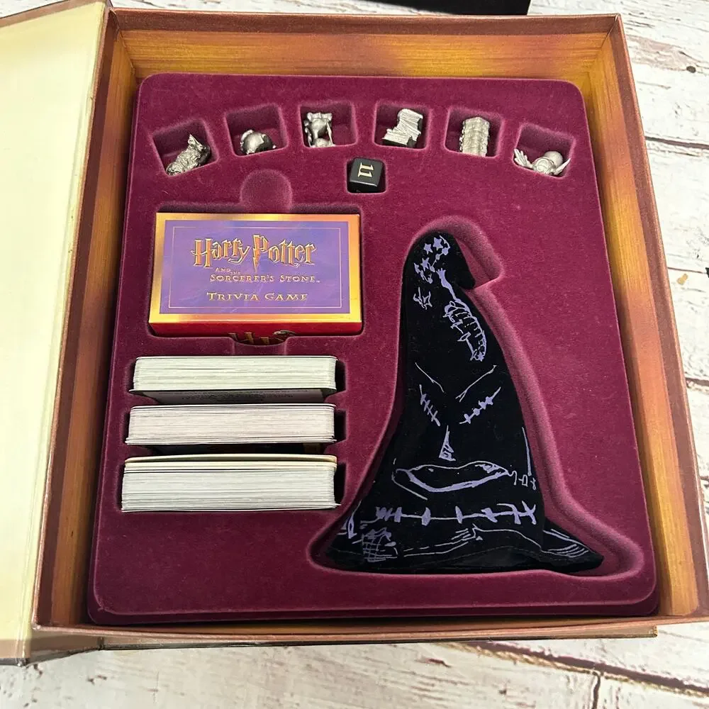 HARRY POTTER and the Sorcerer's Stone Trivia Game - Complete Collector Edition